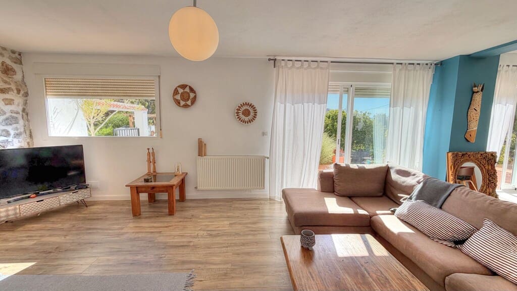 4 sovrum Finca/Hus på landet till salu i Benajarafe med pool garage - 650 000 € (Ref: 9857512)