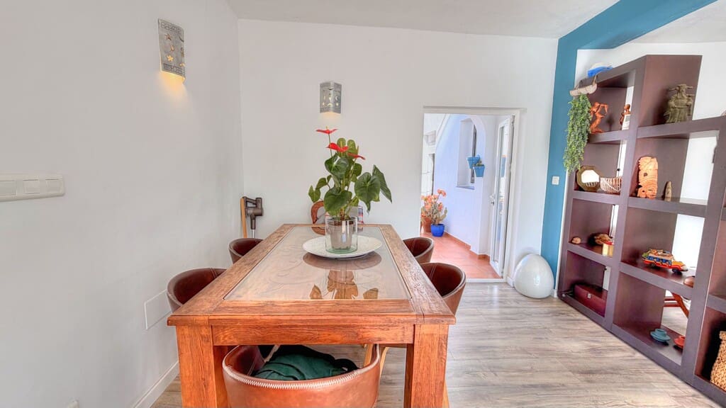 4 sovrum Finca/Hus på landet till salu i Benajarafe med pool garage - 650 000 € (Ref: 9857512)