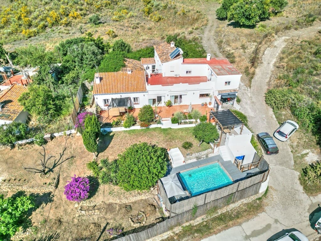 4 camera da letto Finca/Casa di Campagna in vendita in Benajarafe con piscina garage - 650.000 € (Rif: 9857512)