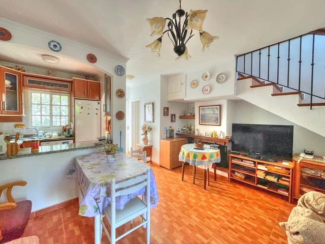 Casa de 2 habitaciones en Benajarafe, Vélez-Málaga en venta con piscina - 360.000 € (Ref: 9864722)