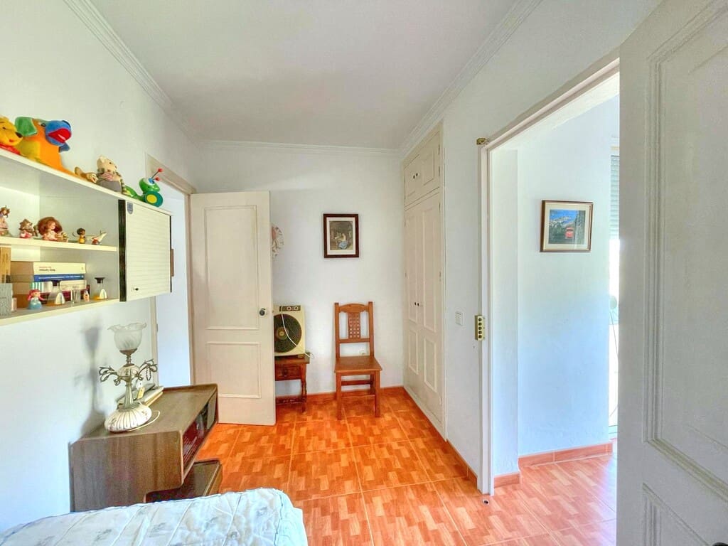 Casa de 2 habitaciones en Benajarafe en venta con piscina - 360.000 € (Ref: 9864722)