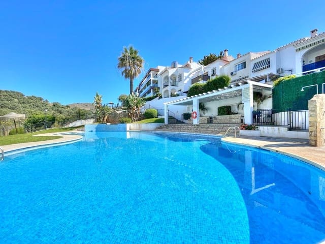 Casa de 2 habitaciones en Benajarafe, Vélez-Málaga en venta con piscina - 360.000 € (Ref: 9864722)