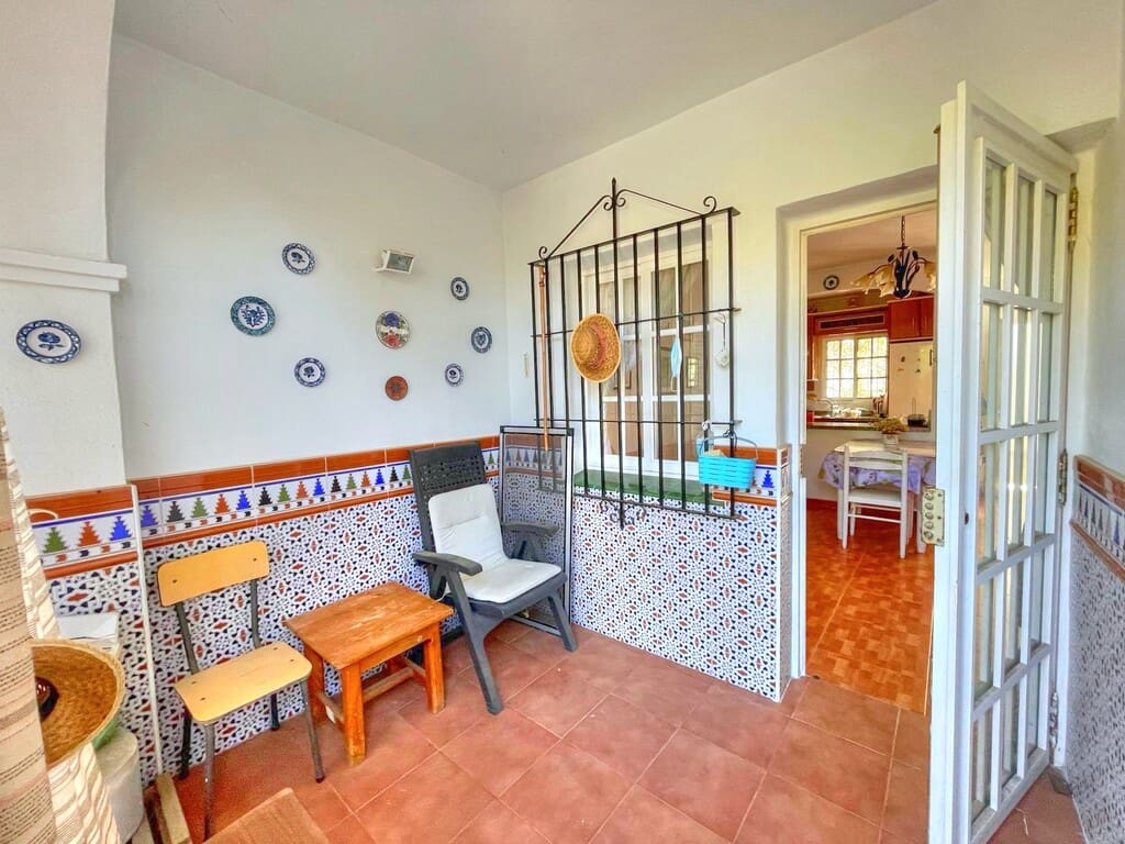 Casa de 2 habitaciones en Benajarafe en venta con piscina - 360.000 € (Ref: 9864722)