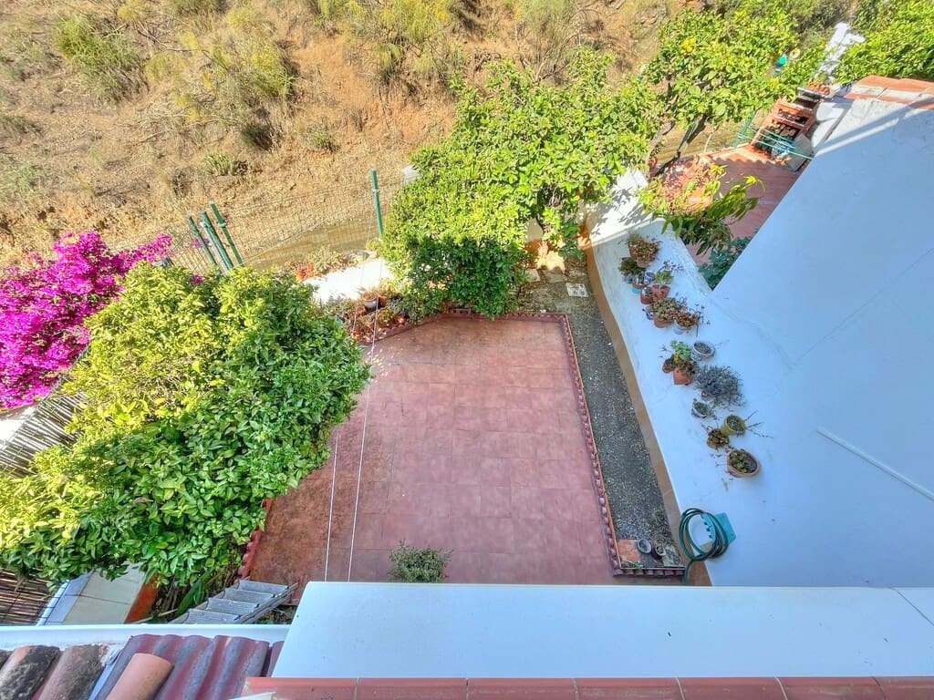 Casa de 2 habitaciones en Benajarafe en venta con piscina - 360.000 € (Ref: 9864722)