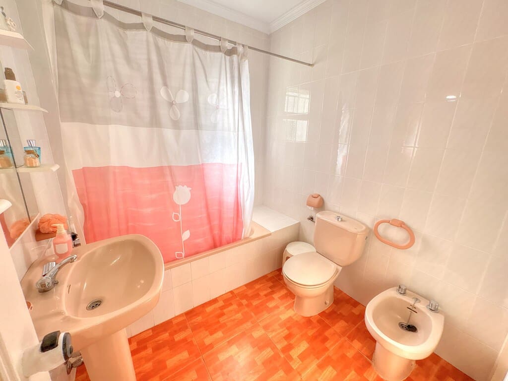 2 bedroom Townhouse for sale in Benajarafe with pool - € 350,000 (Ref: 9864722)