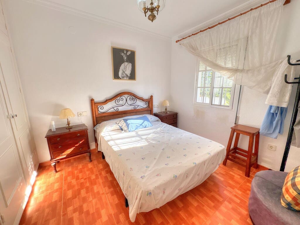 2 bedroom Townhouse for sale in Benajarafe with pool - € 350,000 (Ref: 9864722)