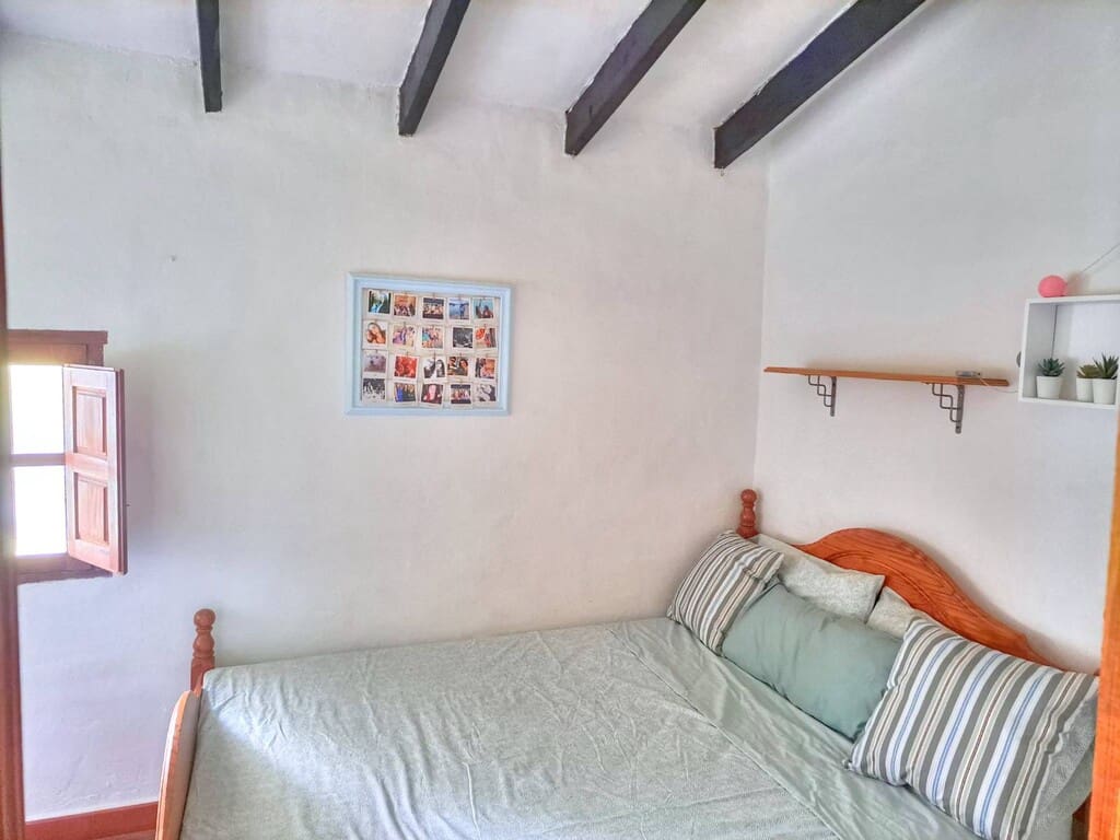 5 bedroom Townhouse for sale in Macharaviaya - € 349,000 (Ref: 9864723)