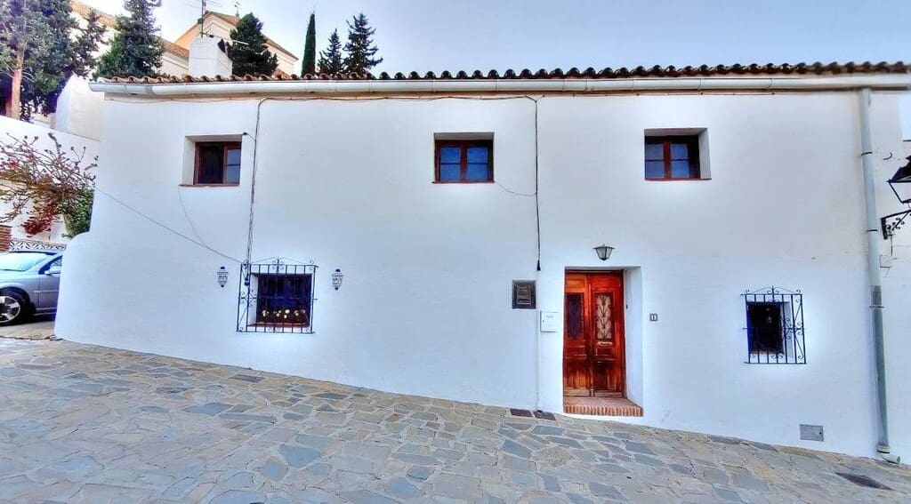 5 bedroom Townhouse for sale in Macharaviaya - € 349,000 (Ref: 9864723)