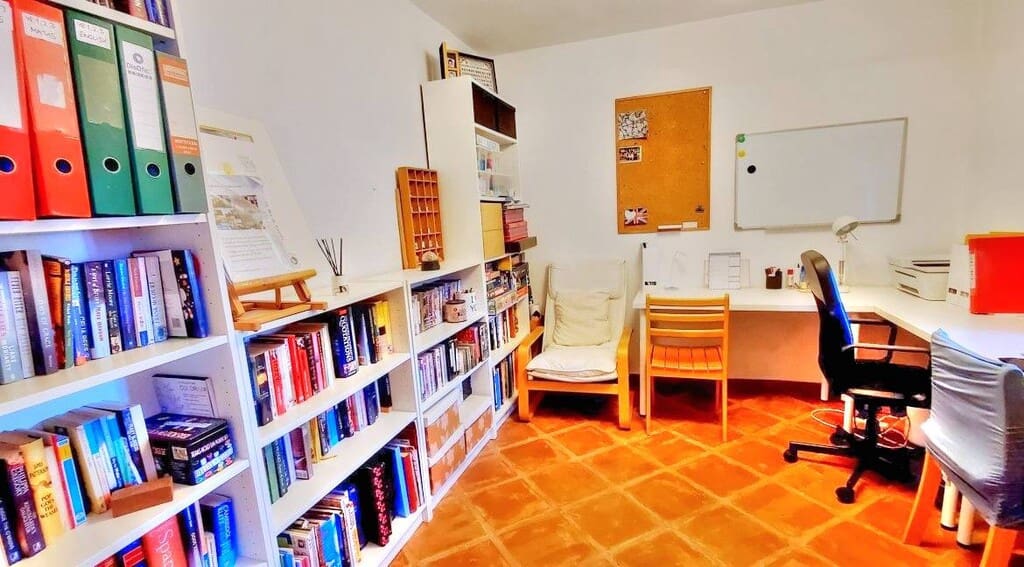 5 bedroom Townhouse for sale in Macharaviaya - € 349,000 (Ref: 9864723)