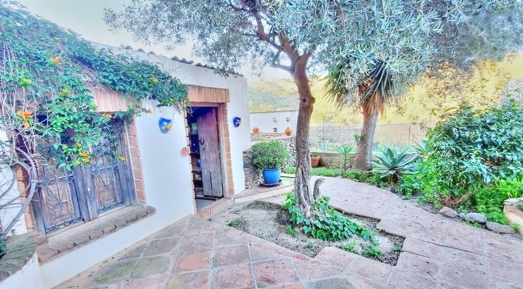 5 bedroom Townhouse for sale in Macharaviaya - € 349,000 (Ref: 9864723)