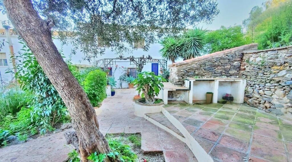 5 bedroom Townhouse for sale in Macharaviaya - € 349,000 (Ref: 9864723)