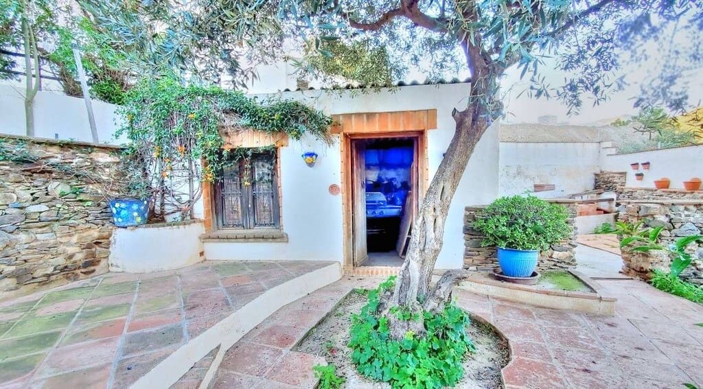 5 bedroom Townhouse for sale in Macharaviaya - € 349,000 (Ref: 9864723)