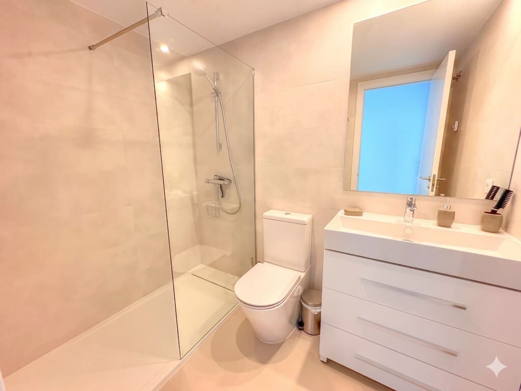 2 soverom Leilighet til salgs i Rincon de la Victoria med svømmebasseng garasje - € 2 000 (Ref: 9891804)