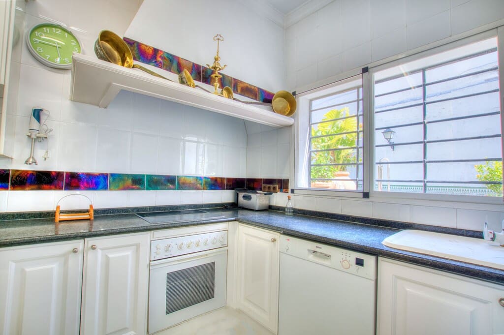 12 chambre Villa/Maison à vendre à Velez-Malaga avec piscine - 1 100 000 € (Ref: 9896260)