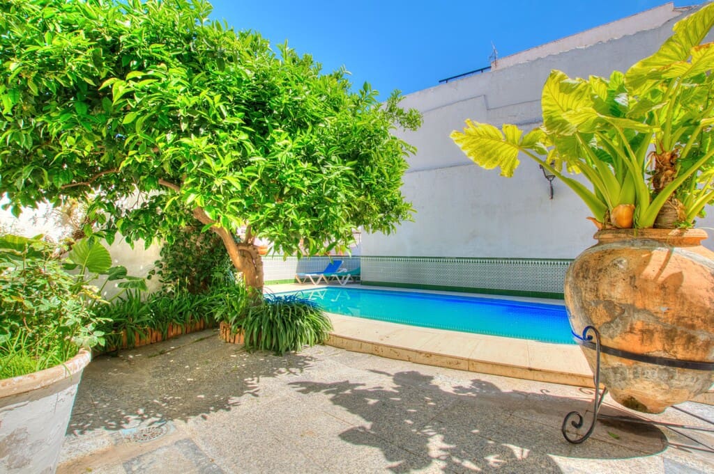 12 chambre Villa/Maison à vendre à Velez-Malaga avec piscine - 1 100 000 € (Ref: 9896260)