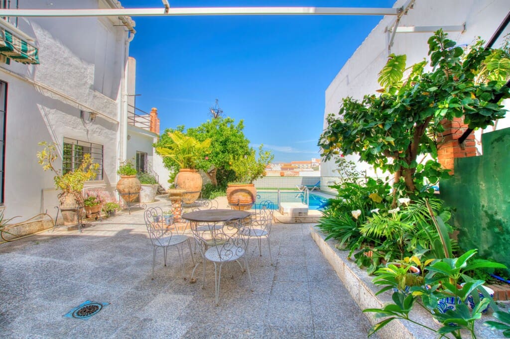 12 chambre Villa/Maison à vendre à Velez-Malaga avec piscine - 1 100 000 € (Ref: 9896260)