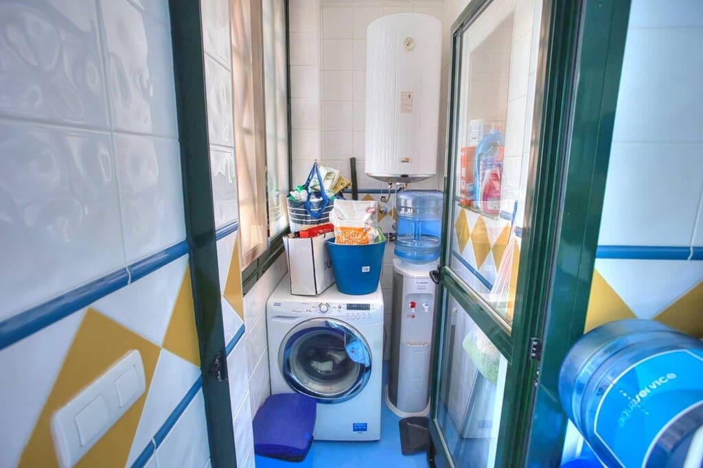 3 soveværelse Byhus til salg i Torre de Benagalbon med swimmingpool garage - € 480.000 (Ref: 9937577)