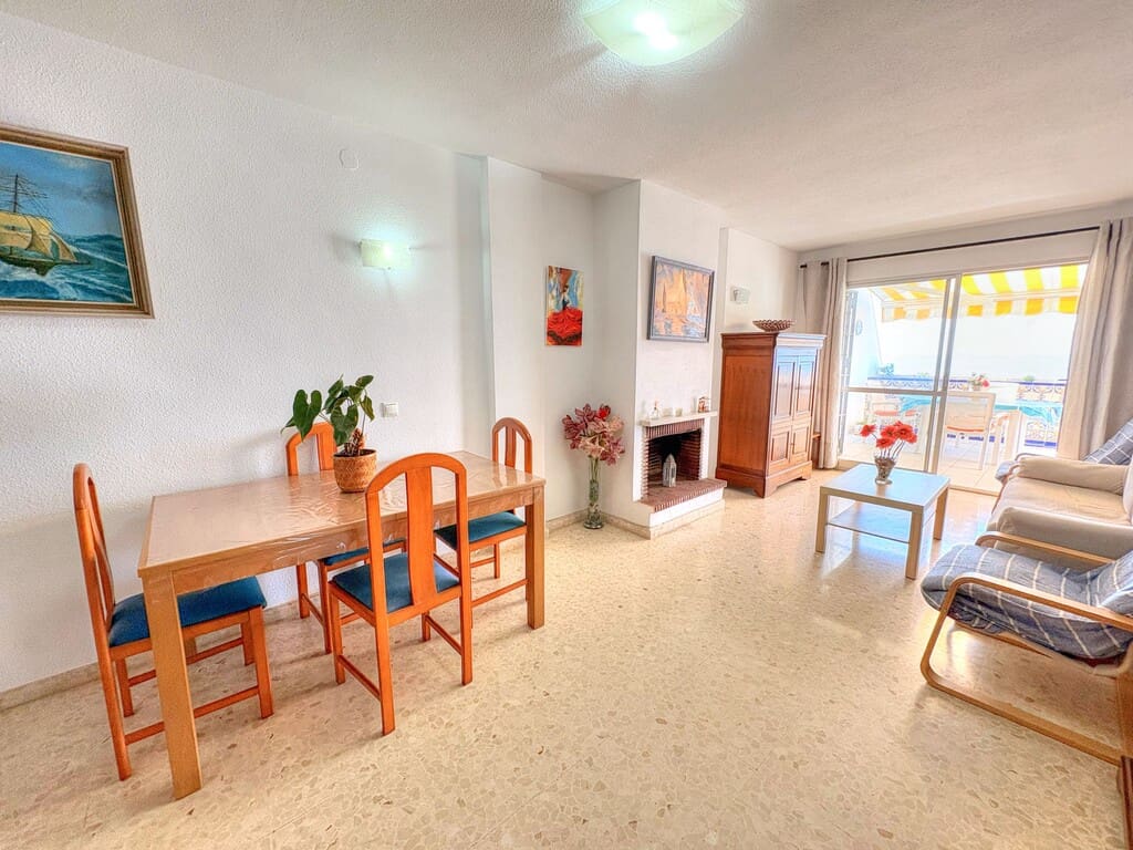 3 bedroom Apartment for rent in Benajarafe with pool - € 1,000 (Ref: 9941784)