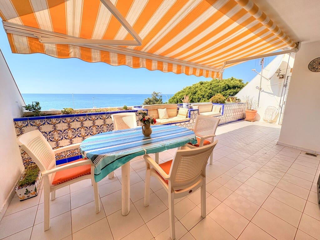 3 bedroom Apartment for rent in Benajarafe with pool - € 1,000 (Ref: 9941784)