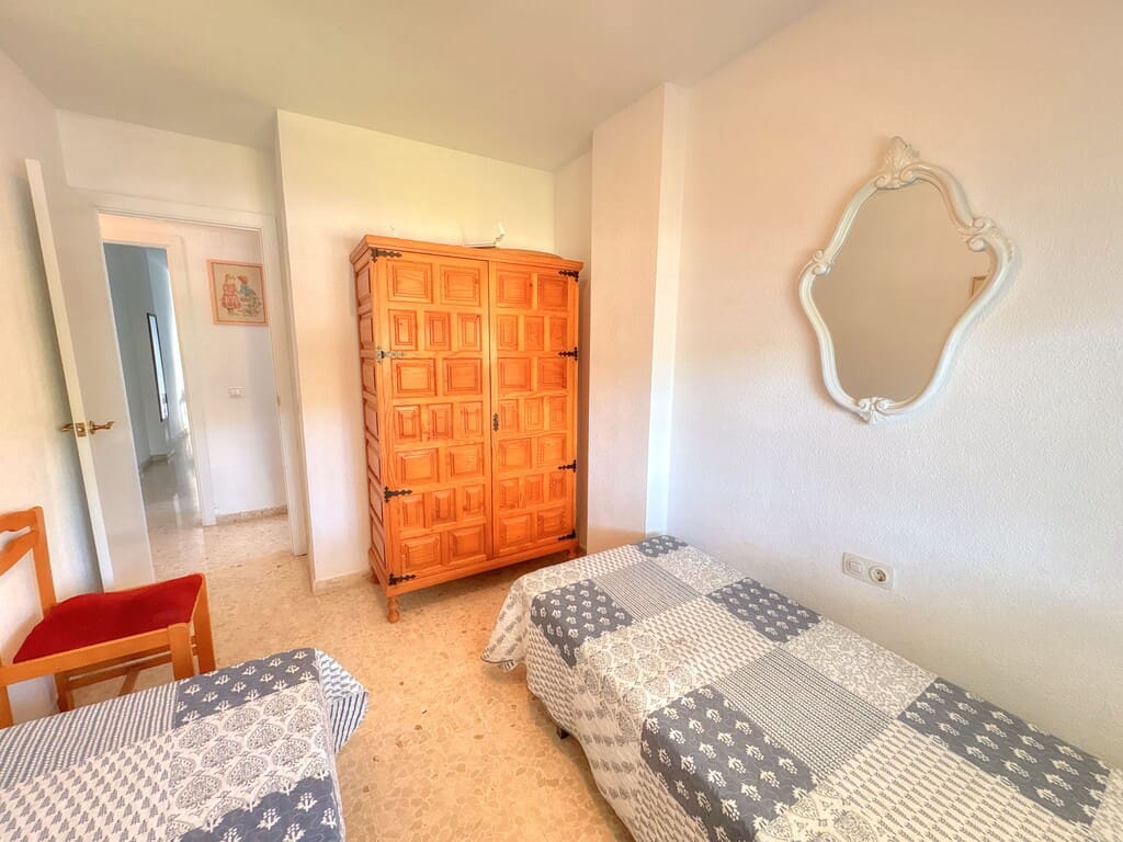 3 bedroom Apartment for rent in Benajarafe with pool - € 1,000 (Ref: 9941784)