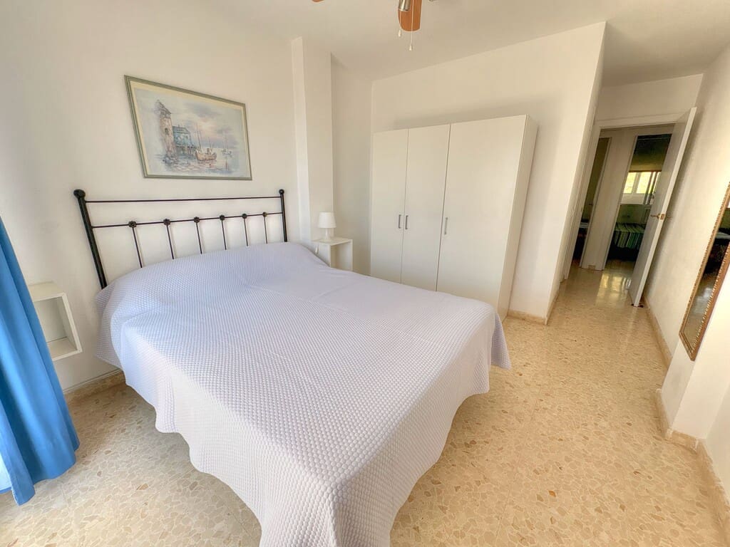 3 bedroom Apartment for rent in Benajarafe with pool - € 1,000 (Ref: 9941784)