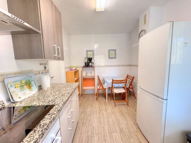 4 soveværelse Lejlighed til leje i Benajarafe, Vélez-Málaga med swimmingpool garage - € 1.000 (Ref: 9941784)