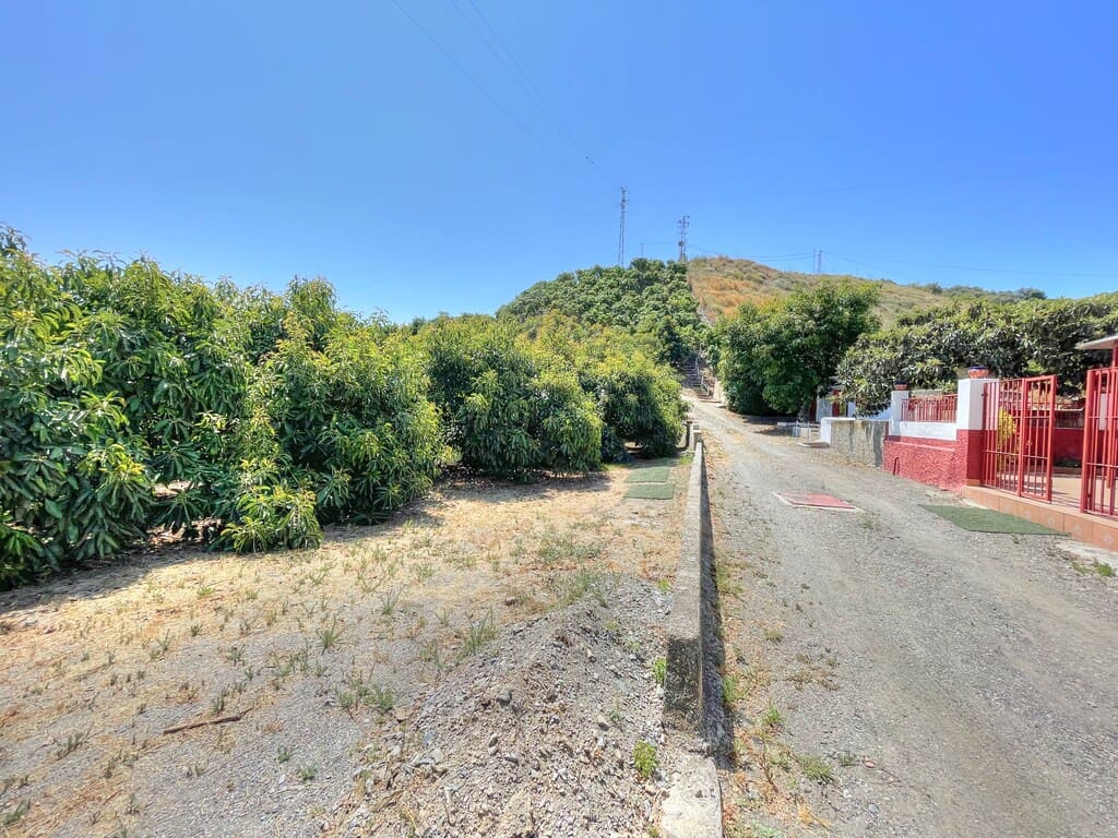 3 slaapkamer Finca/Landhuis te koop in Benamocarra met garage - € 295.000 (Ref: 9959311)