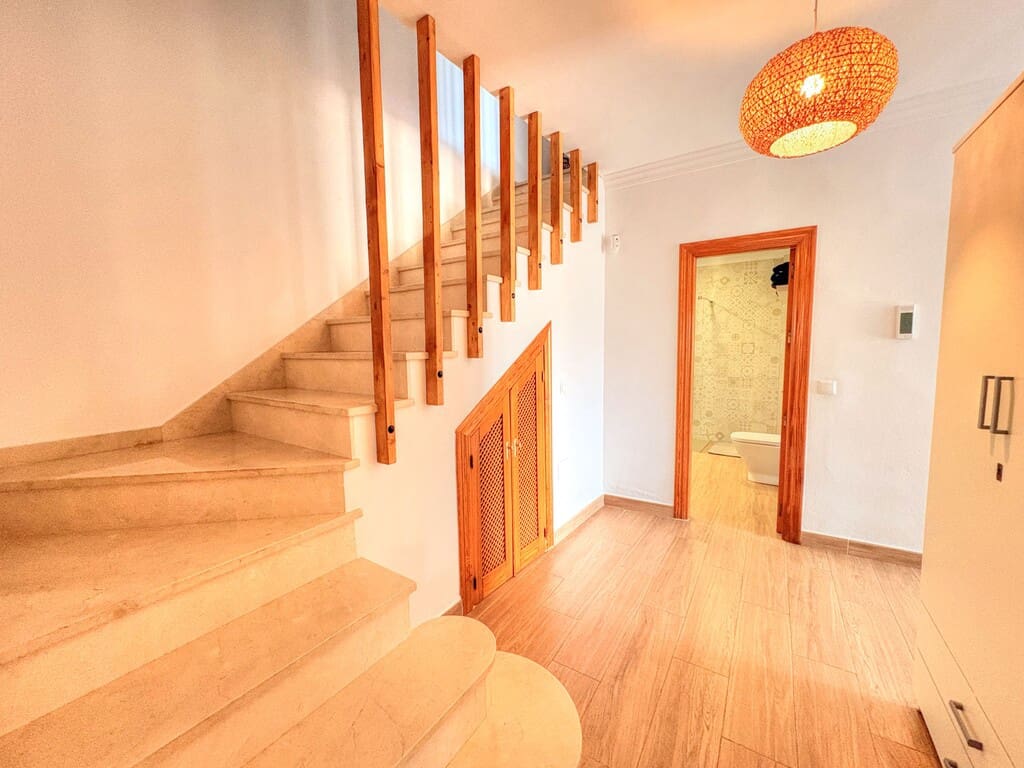 5 sovrum Finca/Hus på landet till salu i Velez-Malaga med pool - 510 000 € (Ref: 9967254)