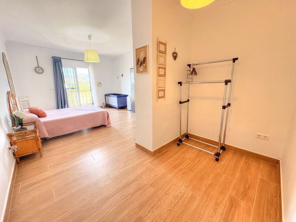 5 sovrum Finca/Hus på landet till salu i Velez-Malaga med pool - 510 000 € (Ref: 9967254)