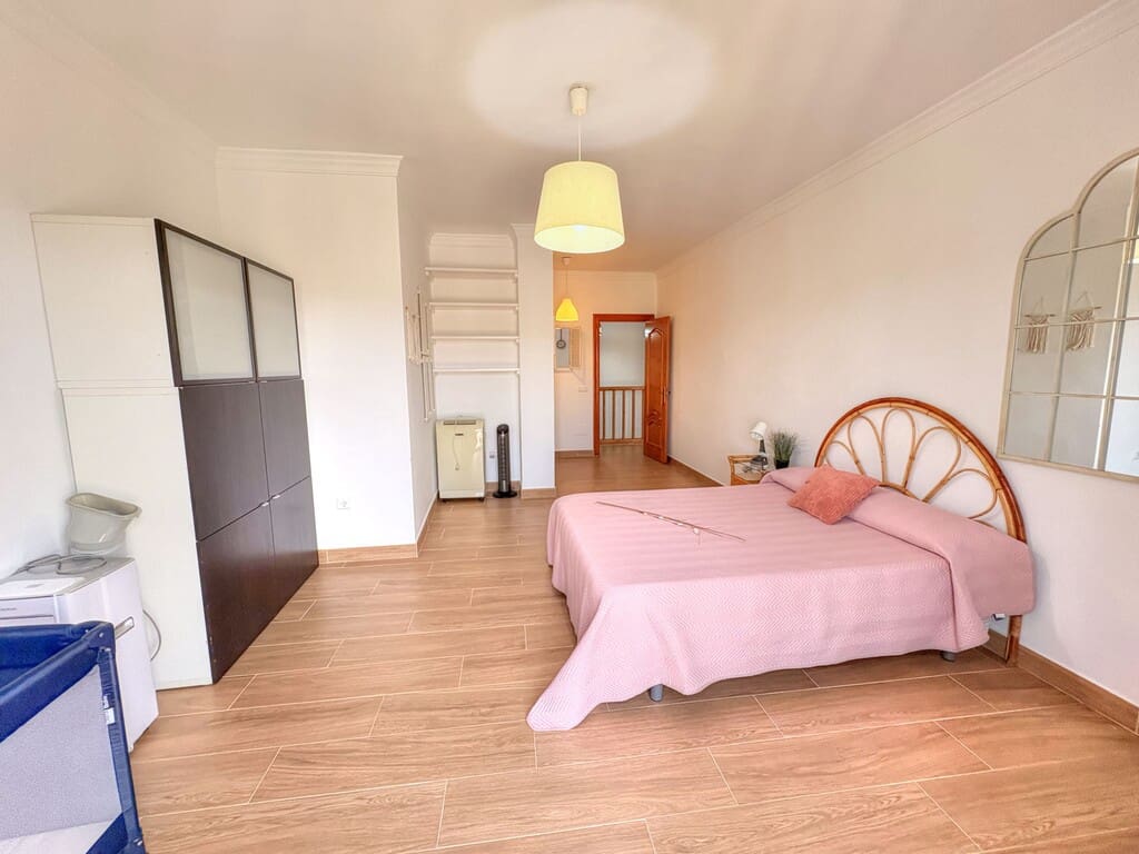5 sovrum Finca/Hus på landet till salu i Velez-Malaga med pool - 510 000 € (Ref: 9967254)