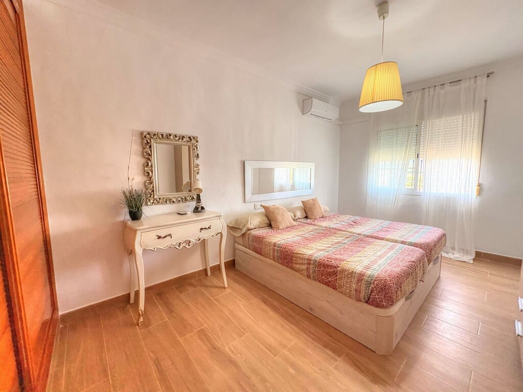 5 sovrum Finca/Hus på landet till salu i Velez-Malaga med pool - 510 000 € (Ref: 9967254)