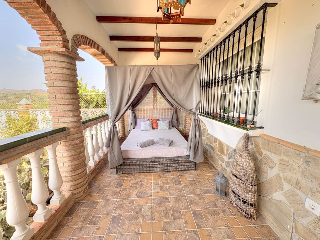 5 sovrum Finca/Hus på landet till salu i Velez-Malaga med pool - 510 000 € (Ref: 9967254)