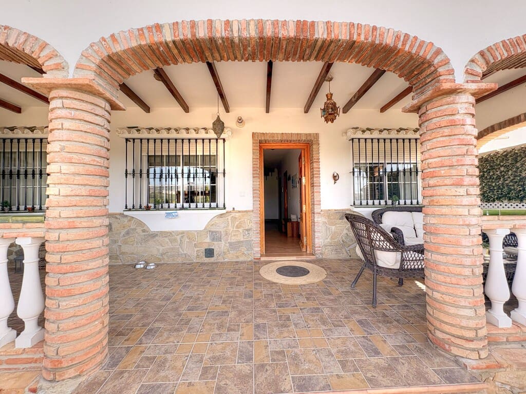 5 sovrum Finca/Hus på landet till salu i Velez-Malaga med pool - 510 000 € (Ref: 9967254)