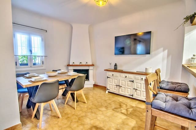 2 makuuhuone Asunto myytävänä paikassa Caleta de Vélez, Vélez-Málaga mukana uima-altaan - 295 000 € (Ref: 9990282)