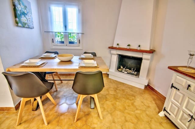2 makuuhuone Asunto myytävänä paikassa Caleta de Vélez, Vélez-Málaga mukana uima-altaan - 295 000 € (Ref: 9990282)