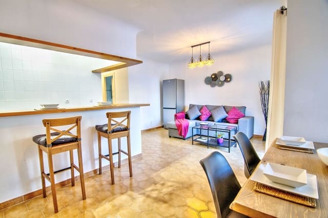 2 makuuhuone Asunto myytävänä paikassa Caleta de Vélez, Vélez-Málaga mukana uima-altaan - 295 000 € (Ref: 9990282)