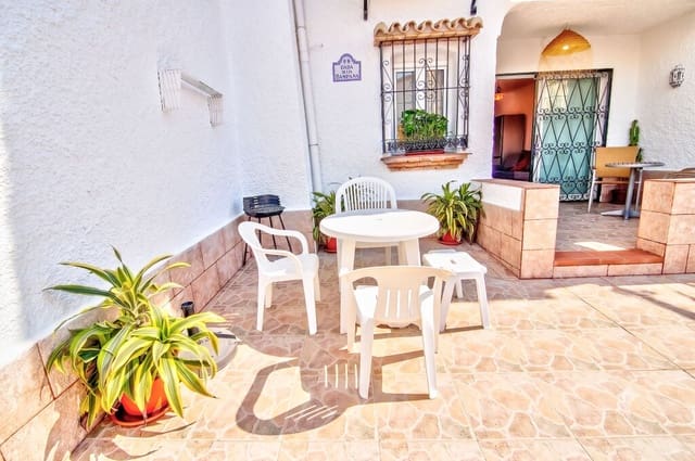 2 makuuhuone Asunto myytävänä paikassa Caleta de Vélez, Vélez-Málaga mukana uima-altaan - 295 000 € (Ref: 9990282)