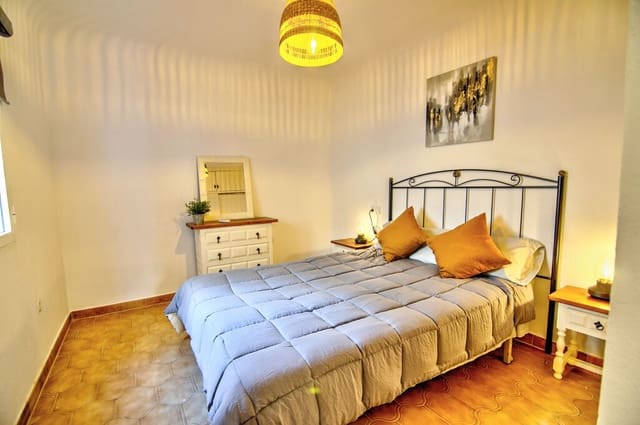 2 makuuhuone Asunto myytävänä paikassa Caleta de Vélez, Vélez-Málaga mukana uima-altaan - 295 000 € (Ref: 9990282)