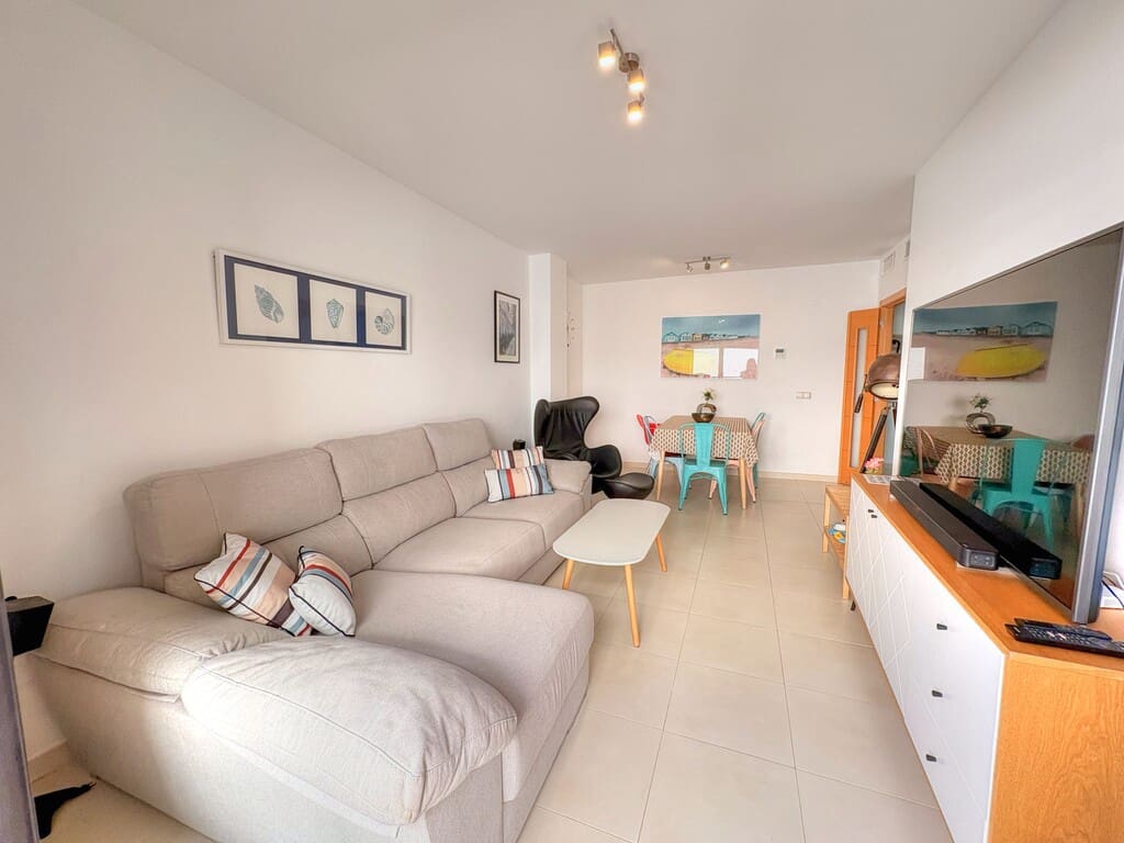 2 quarto Apartamento para arrendar em Benajarafe com piscina - 1 150 € (Ref: 9996694)