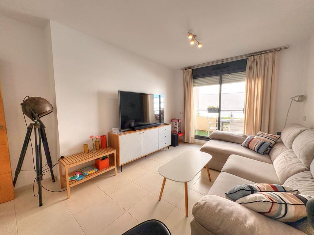 2 quarto Apartamento para arrendar em Benajarafe com piscina - 1 150 € (Ref: 9996694)