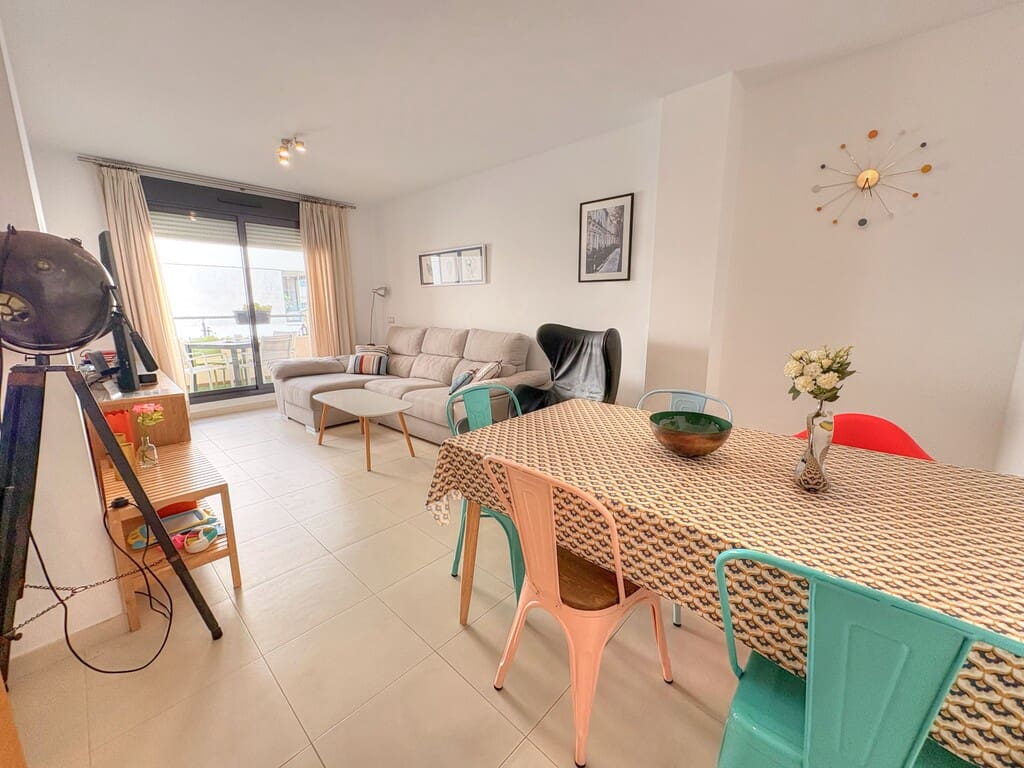 2 quarto Apartamento para arrendar em Benajarafe com piscina - 1 150 € (Ref: 9996694)