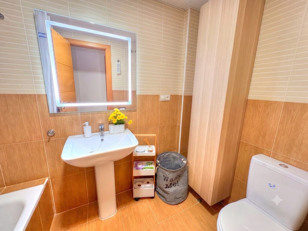 2 quarto Apartamento para arrendar em Benajarafe com piscina - 1 150 € (Ref: 9996694)