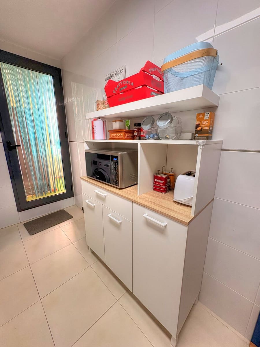 2 quarto Apartamento para arrendar em Benajarafe com piscina - 1 150 € (Ref: 9996694)