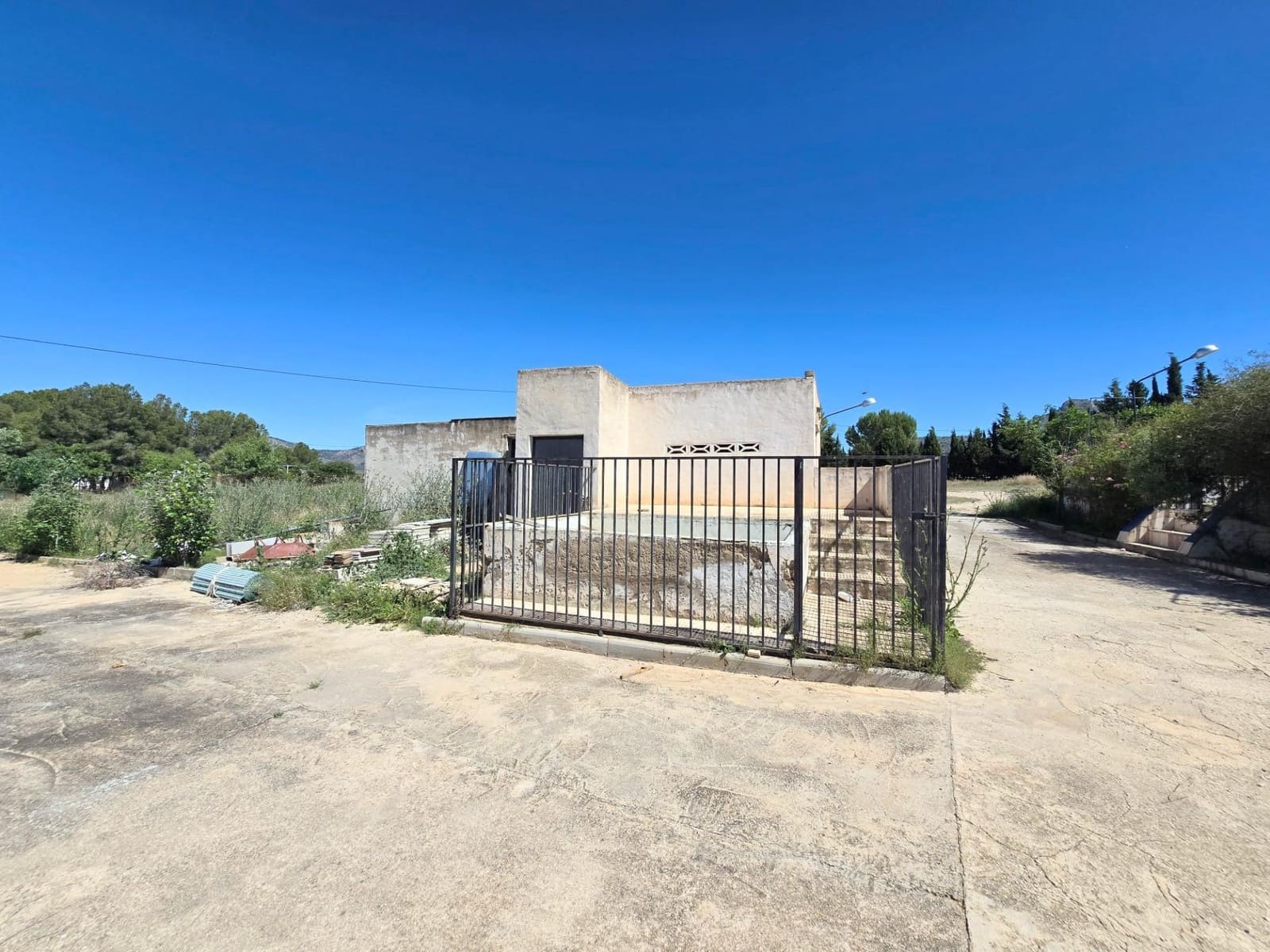 4 soverom Finca/Herregård til salgs i Salinas med svømmebasseng garasje - € 299 000 (Ref: 10059883)