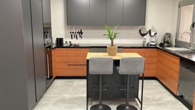 5 slaapkamer Villa te koop in Petrel / Petrer met zwembad - € 1.580.000 (Ref: 10060357)