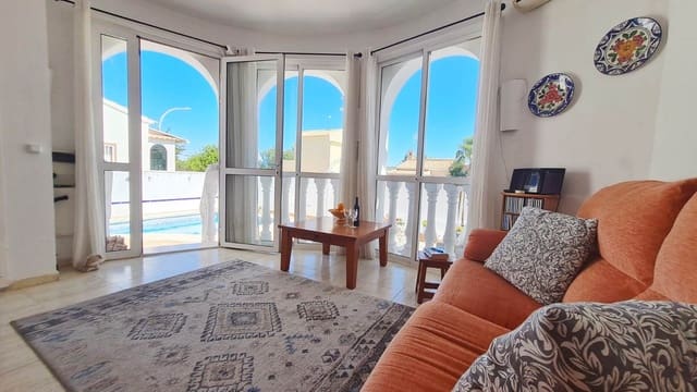 Chalet de 2 habitaciones en La Florida, Orihuela en venta con piscina garaje - 399.900 € (Ref: 10060365)