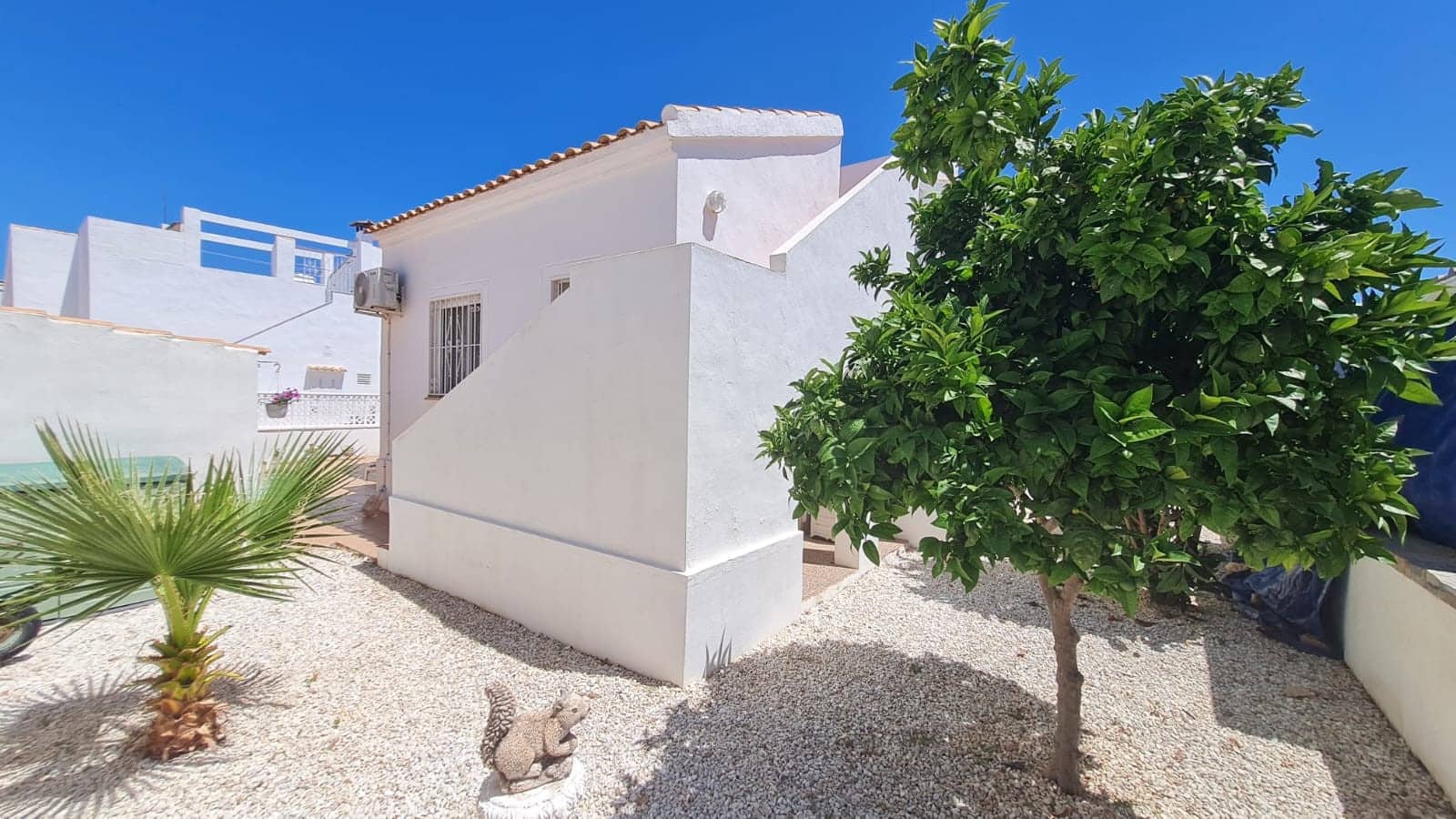 Chalet de 2 habitaciones en Orihuela Costa en venta con piscina garaje - 399.900 € (Ref: 10060365)
