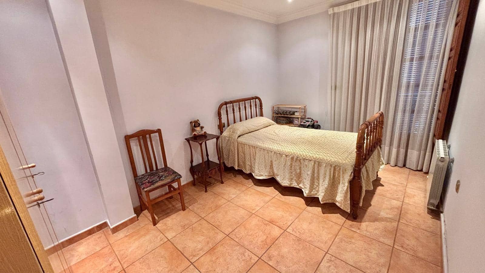 Casa de 5 habitaciones en Aspe en venta con garaje - 315.000 € (Ref: 10060384)