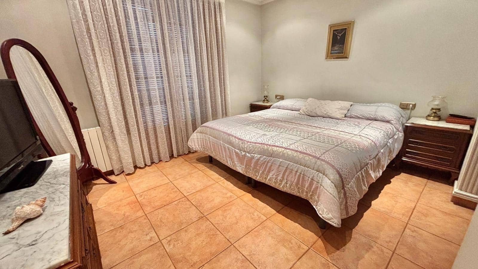 Casa de 5 habitaciones en Aspe en venta con garaje - 315.000 € (Ref: 10060384)