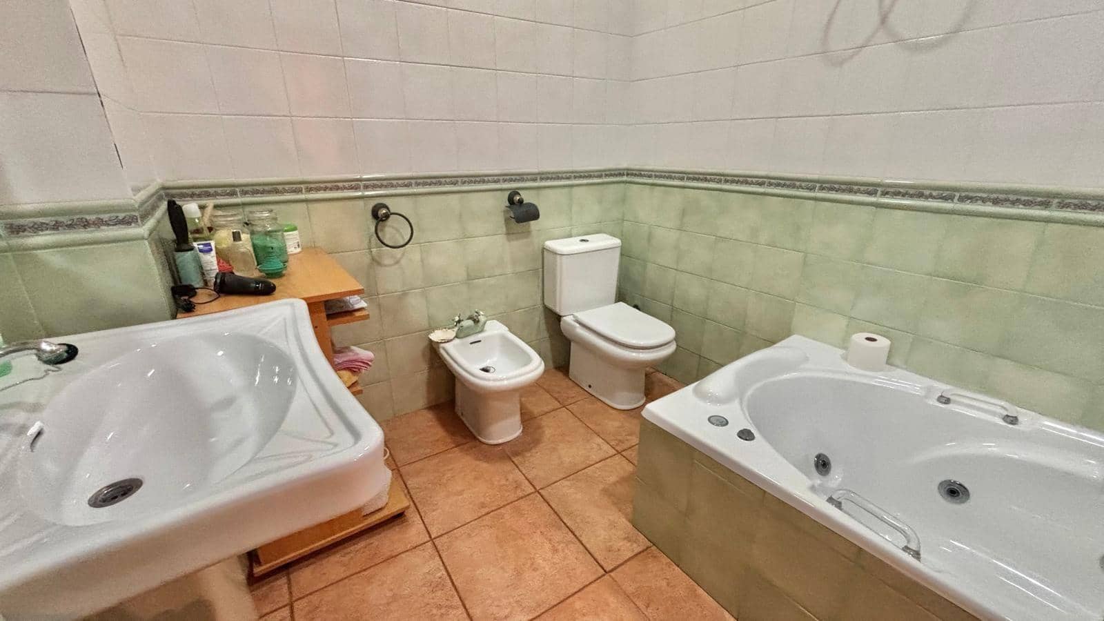 Casa de 5 habitaciones en Aspe en venta con garaje - 315.000 € (Ref: 10060384)